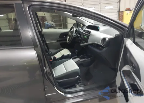 2012 Toyota Prius C Two z USA, uszkodzony, nr VIN JTDKDTB35C1025500